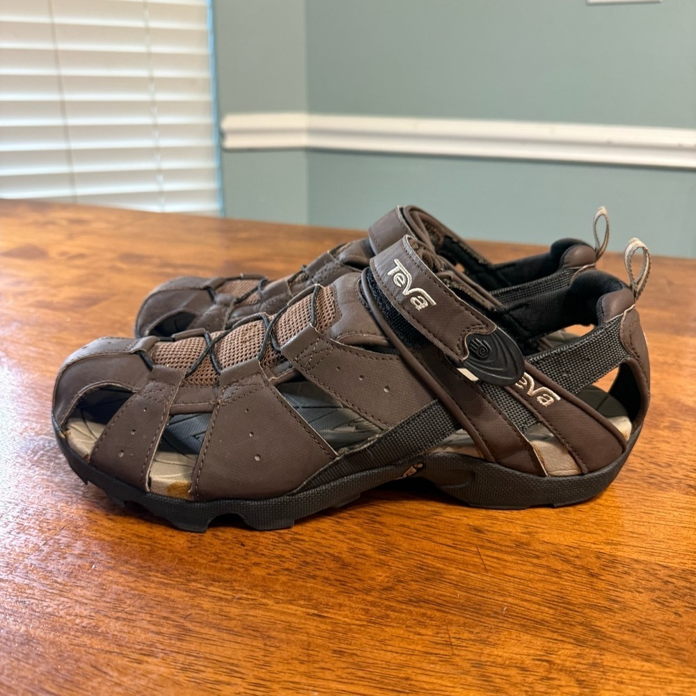 Teva Forebay Brown Men's Sandals size 12 - Picture 6 of 9